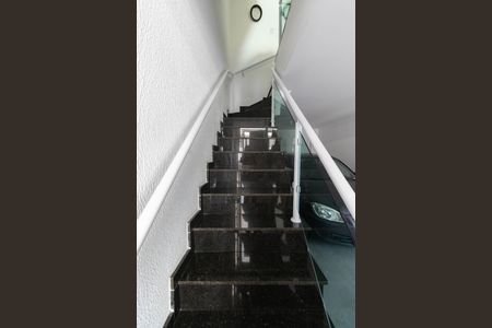 Casa de condomínio à venda com 95m², 2 quartos e 1 vagaEscada Entrada