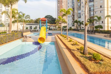 Apartamento à venda com 70m², 2 quartos e 2 vagasÁrea comum - Piscina
