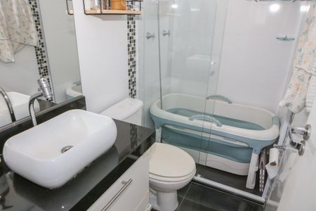 Apartamento à venda com 70m², 2 quartos e 2 vagasBanheiro Social