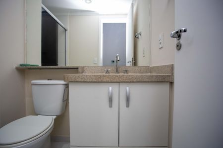 Apartamento para alugar com 65m², 2 quartos e 1 vagaBanheiro Social