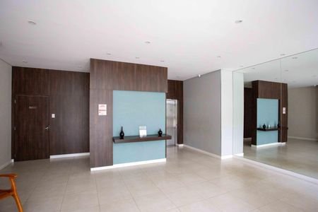 Apartamento para alugar com 65m², 2 quartos e 1 vagaHall social