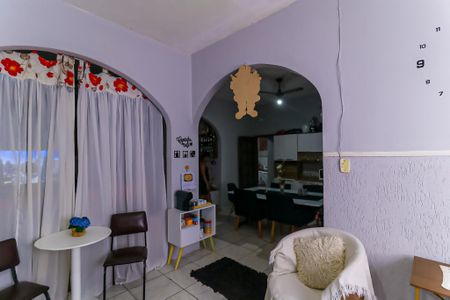 Casa à venda com 268m², 4 quartos e 2 vagasSala