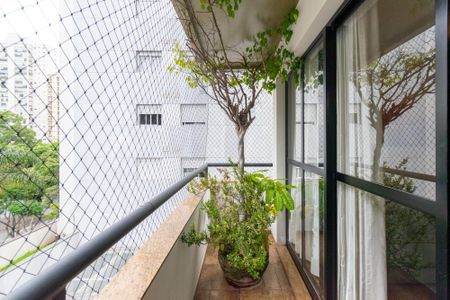 Apartamento à venda com 145m², 4 quartos e 2 vagasVaranda