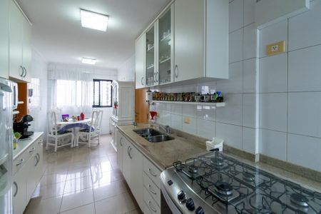Apartamento à venda com 145m², 4 quartos e 2 vagasCozinha