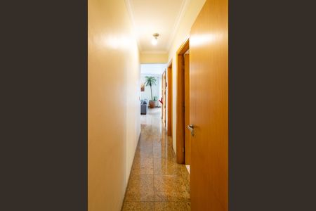 Apartamento à venda com 145m², 4 quartos e 2 vagasCorredor 