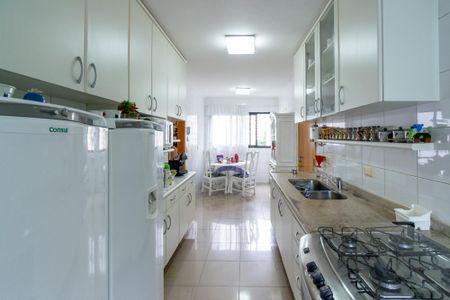 Apartamento à venda com 145m², 4 quartos e 2 vagasCozinha