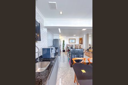 Apartamento à venda com 66m², 3 quartos e 1 vagaÁrea de Serviço