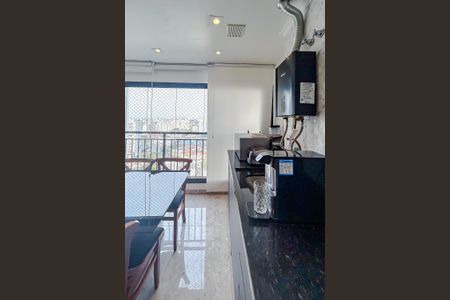 Apartamento à venda com 66m², 3 quartos e 1 vagaÁrea de Serviço