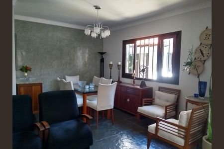 Casa à venda com 4 quartos, 207m² em Jardim Quarto Centenário, Campinas