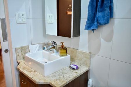 Apartamento à venda com 118m², 2 quartos e 3 vagas Apartamento à venda com 118m², 2 quartos e 3 vagasBanheiro Social