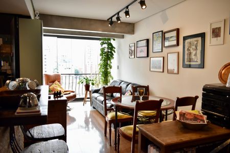 Apartamento à venda com 118m², 2 quartos e 3 vagas Apartamento à venda com 118m², 2 quartos e 3 vagasSala