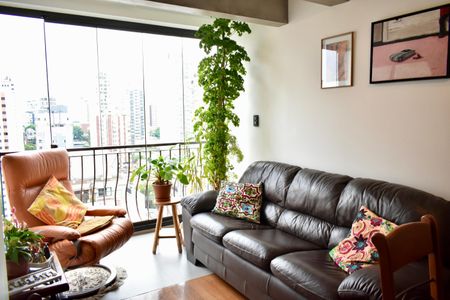 Apartamento à venda com 118m², 2 quartos e 3 vagas Apartamento à venda com 118m², 2 quartos e 3 vagasSala