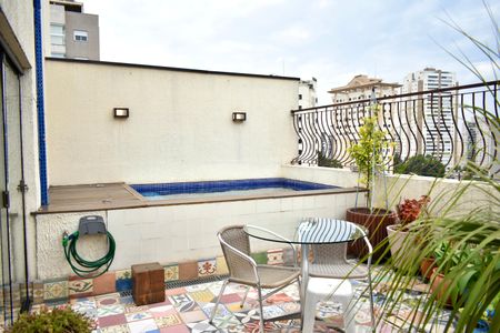 Apartamento à venda com 118m², 2 quartos e 3 vagas Apartamento à venda com 118m², 2 quartos e 3 vagasArea Gourmet - Cobertura