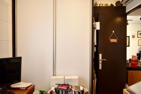 Apartamento à venda com 118m², 2 quartos e 3 vagas Apartamento à venda com 118m², 2 quartos e 3 vagasQuarto 1