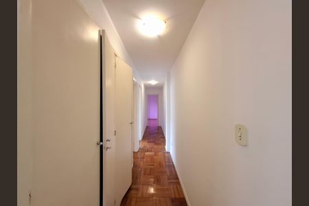 Apartamento à venda com 120m², 3 quartos e 1 vagaCorredor