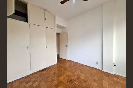 Apartamento à venda com 120m², 3 quartos e 1 vagaQuarto 2