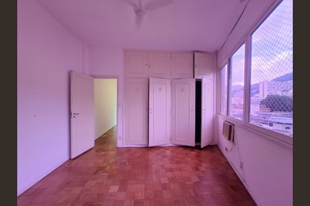 Apartamento à venda com 120m², 3 quartos e 1 vagaSuíte 