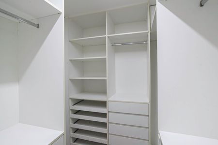 Apartamento à venda com 120m², 3 quartos e 2 vagasCloset da suíte