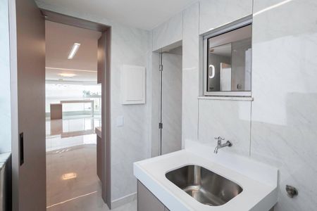 Apartamento à venda com 120m², 3 quartos e 2 vagasÁrea de serviço