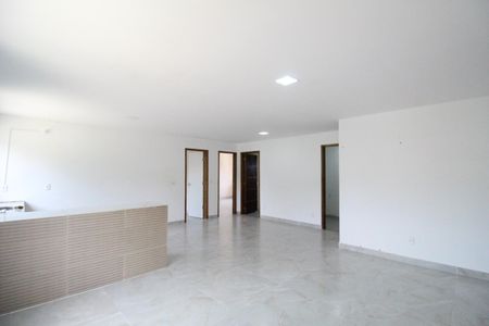 Sala de casa para alugar com 3 quartos, 150m² em Curicica, Rio de Janeiro