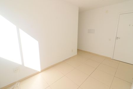 Sala de apartamento para alugar com 2 quartos, 42m² em Jardim do Lago, Osasco