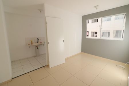 Sala de apartamento para alugar com 2 quartos, 42m² em Jardim do Lago, Osasco