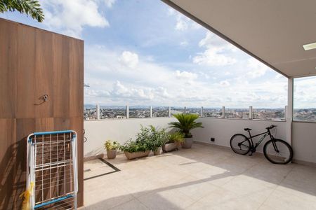 Apartamento à venda com 145m², 3 quartos e 3 vagasCobertura