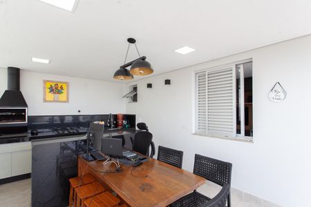 Apartamento à venda com 145m², 3 quartos e 3 vagasCobertura - Espaço Gourmet