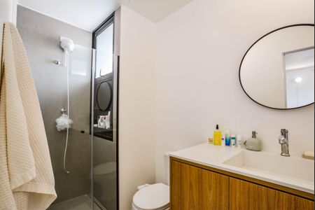 Apartamento à venda com 105m², 3 quartos e 1 vaga Apartamento à venda com 105m², 3 quartos e 1 vagaBanheiro da Suíte 2