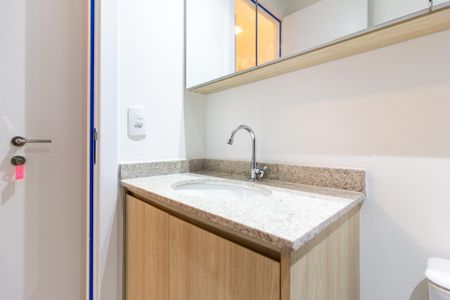 Apartamento para alugar com 40m², 2 quartos e sem vaga Apartamento para alugar com 40m², 2 quartos e sem vagaBanheiro