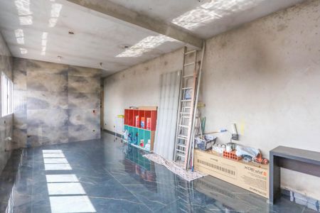 Casa à venda com 700m², 16 quartos e 1 vagaCasa 2 - sala / cozinha