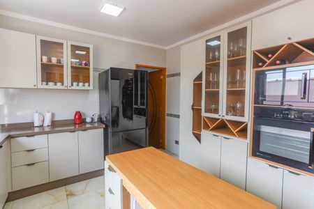 Casa à venda com 700m², 16 quartos e 1 vagaCasa 1 - cozinha