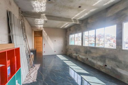 Casa à venda com 700m², 16 quartos e 1 vagaCasa 2 - sala / cozinha