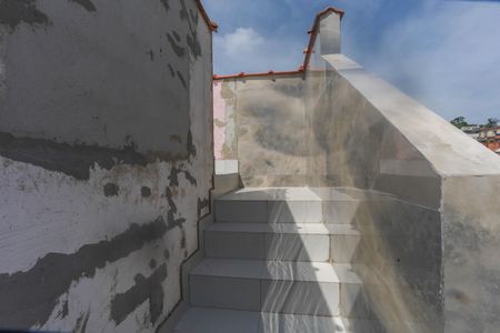 Casa à venda com 700m², 16 quartos e 1 vagaEscada terraço 2