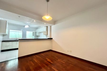 Casa à venda com 150m², 3 quartos e 2 vagasSala