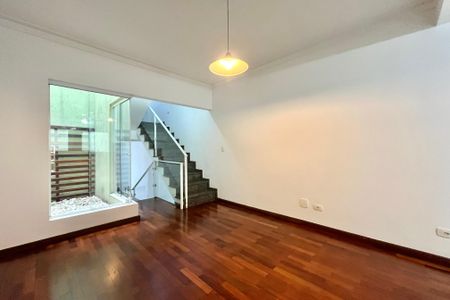 Sala de casa para alugar com 3 quartos, 150m² em Vila Marari, São Paulo
