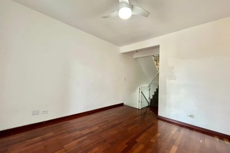 Sala de casa à venda com 3 quartos, 150m² em Vila Marari, São Paulo