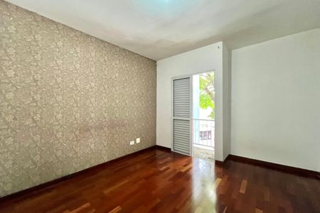 Casa à venda com 150m², 3 quartos e 2 vagasSuite