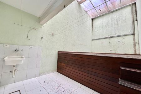 Casa à venda com 150m², 3 quartos e 2 vagasÁrea de Serviço