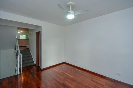 Casa à venda com 150m², 3 quartos e 2 vagasSala