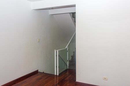 Casa para alugar com 3 quartos, 150m² em Vila Marari, São Paulo