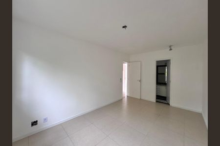 Casa de condomínio à venda com 160m², 3 quartos e 2 vagasSuíte 1