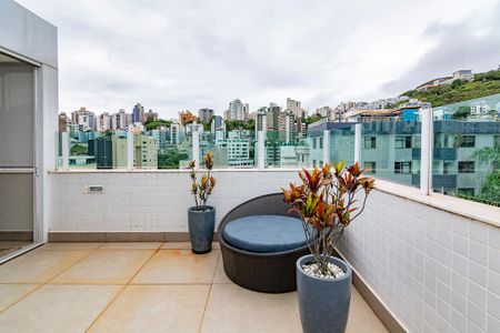 Apartamento à venda com 242m², 4 quartos e 4 vagasVaranda gourmet