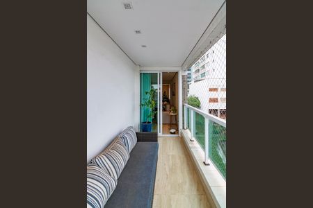 Apartamento à venda com 242m², 4 quartos e 4 vagasVaranda da Sala 1