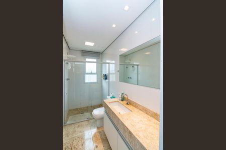 Apartamento à venda com 242m², 4 quartos e 4 vagasBanheiro da Suíte 