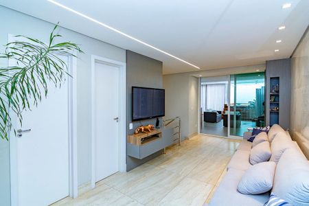 Apartamento à venda com 242m², 4 quartos e 4 vagasSala 2