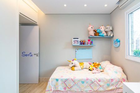 Apartamento à venda com 242m², 4 quartos e 4 vagasQuarto 2