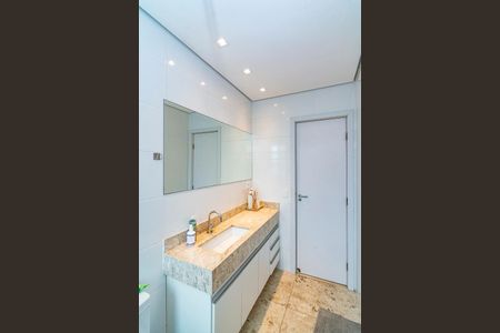 Apartamento à venda com 242m², 4 quartos e 4 vagasBanheiro da Suíte 