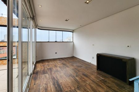 Apartamento para alugar com 220m², 3 quartos e 3 vagas Apartamento para alugar com 220m², 3 quartos e 3 vagasCobertura