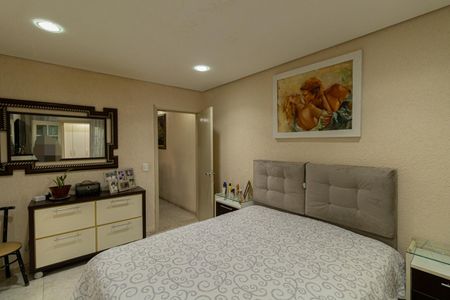 Apartamento à venda com 350m², 6 quartos e 3 vagasCasa 1 - Suíte